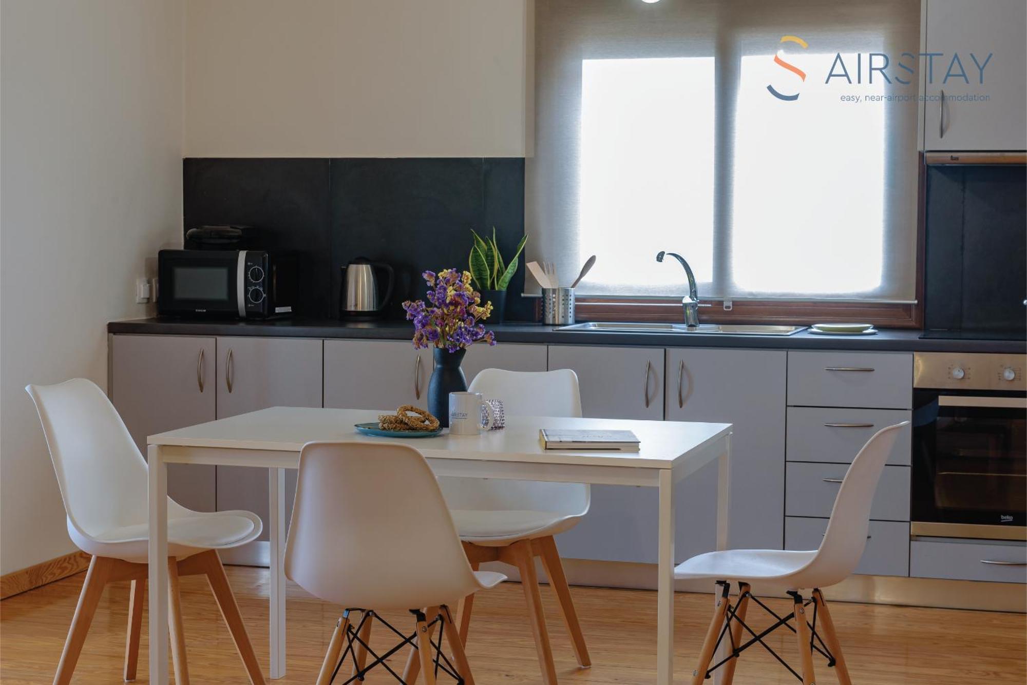 Ryze Apartments Airport By Airstay Artemida  Zewnętrze zdjęcie